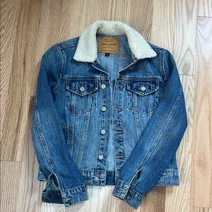 Lucky Brand Blue Denim Jacket with Cream Sherpa Collar